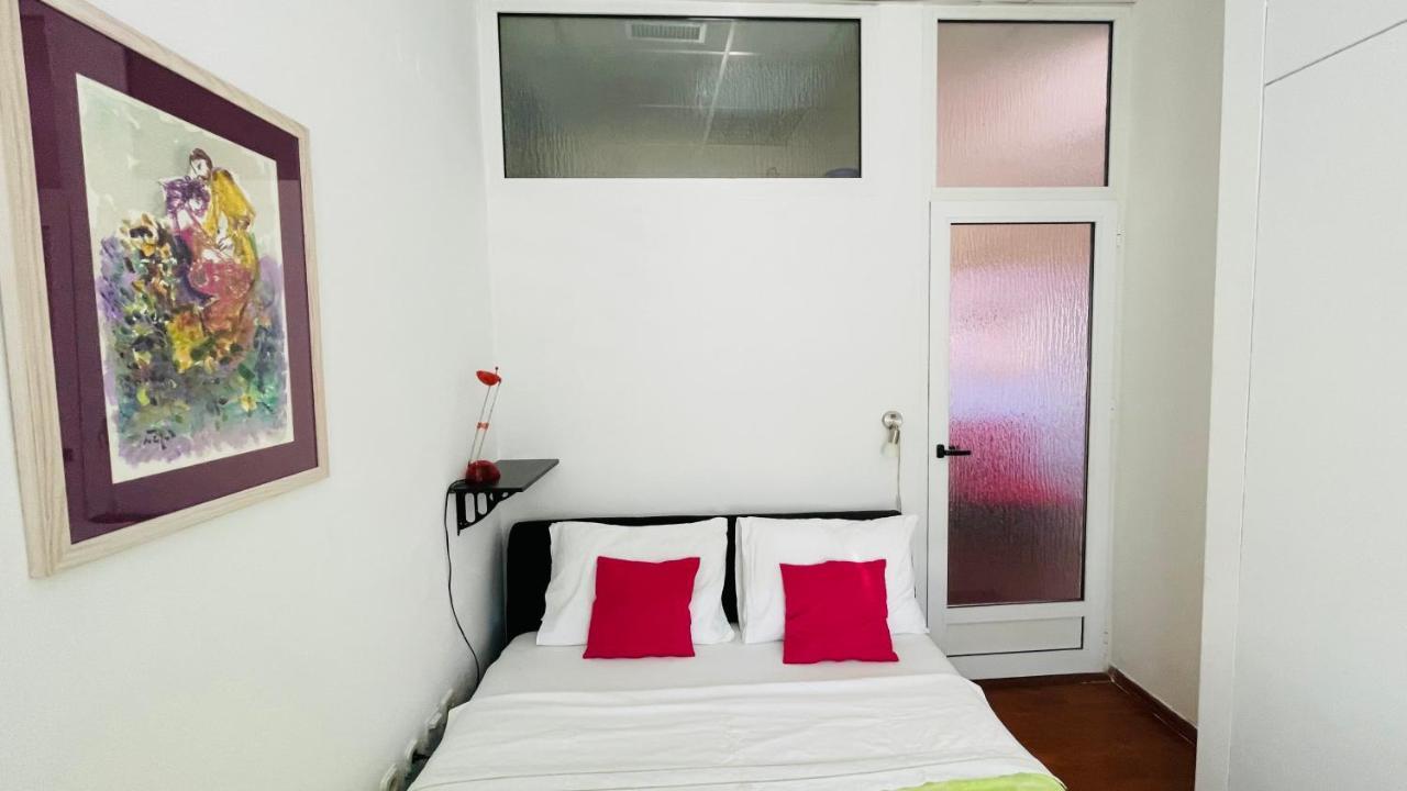 Apartment Vintage Inside City Galleria -